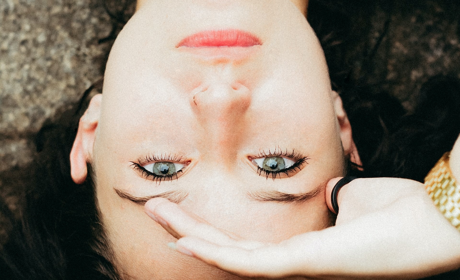 Faltenbehandlung auf der Stirn – warum ist Botox die optimale Methode?